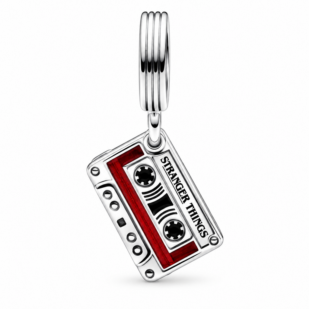 Charm diseño 1331 cassette Stranger Things