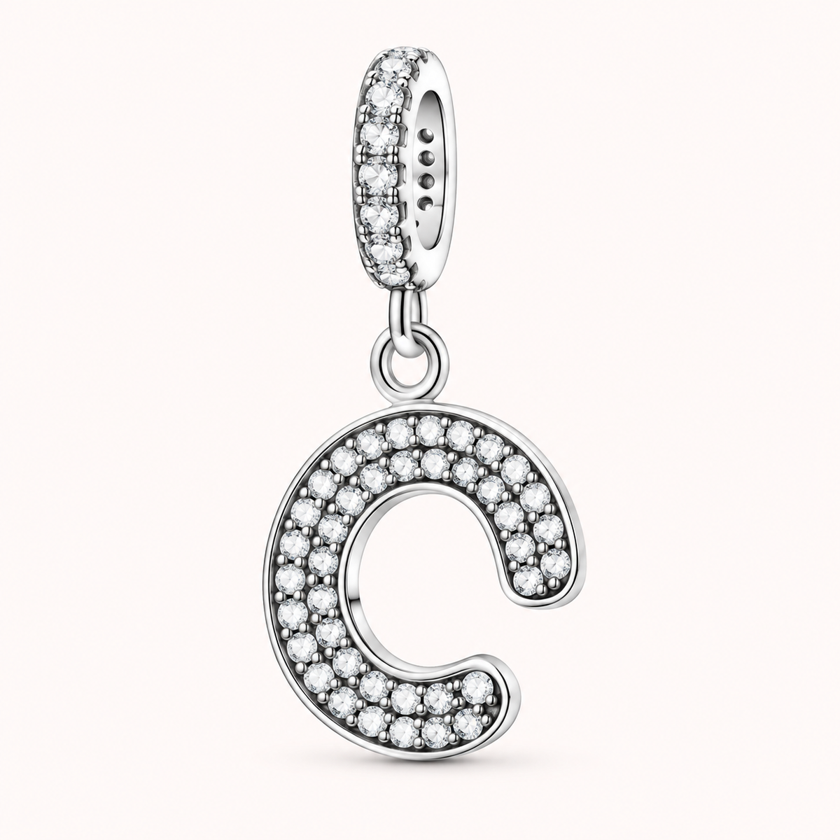 Charm letra C modelo colgante