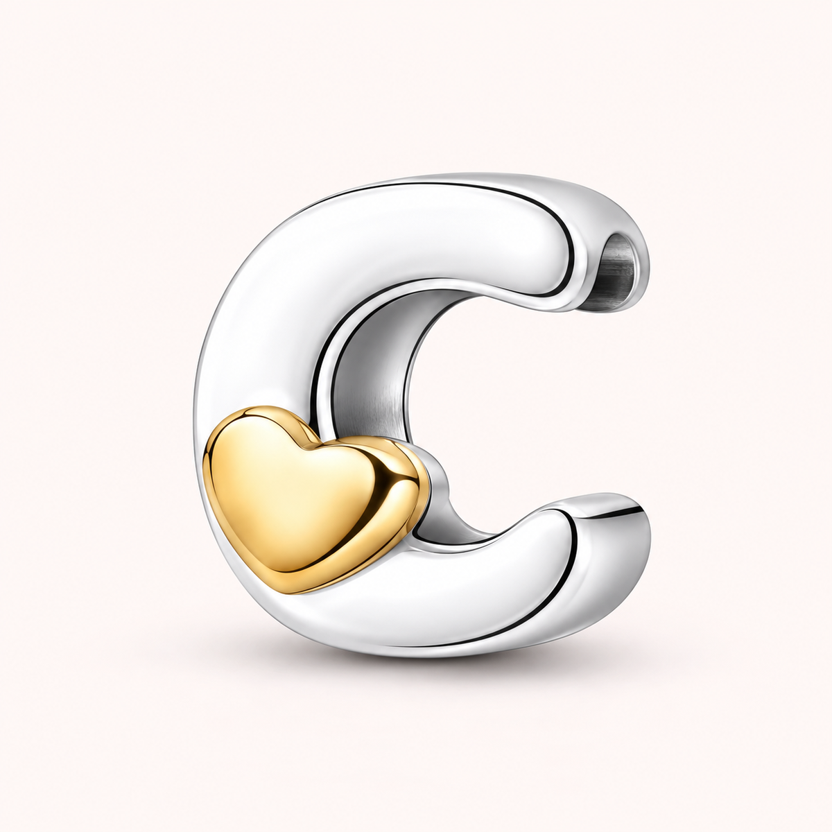 Charm letra C modelo corazon