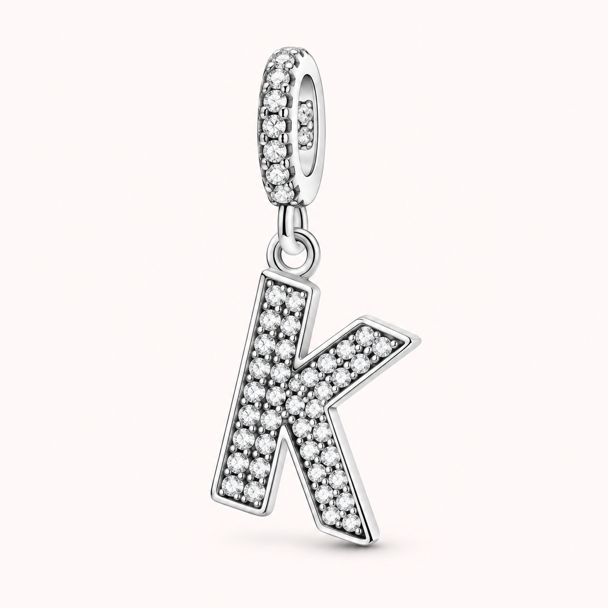 Charm letra K modelo colgante