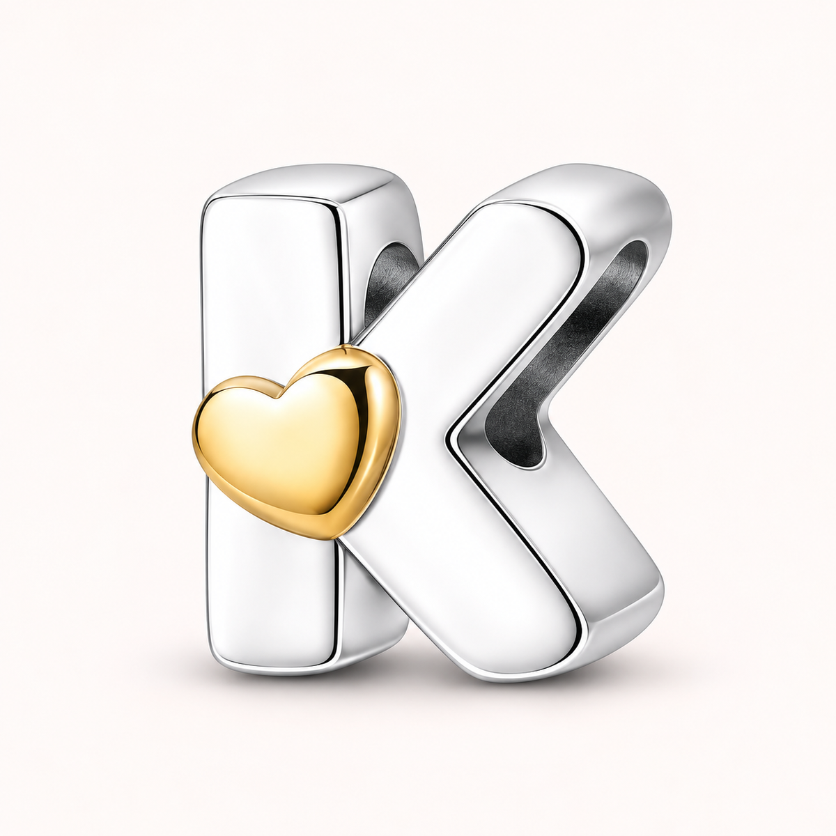 Charm letra K modelo corazon