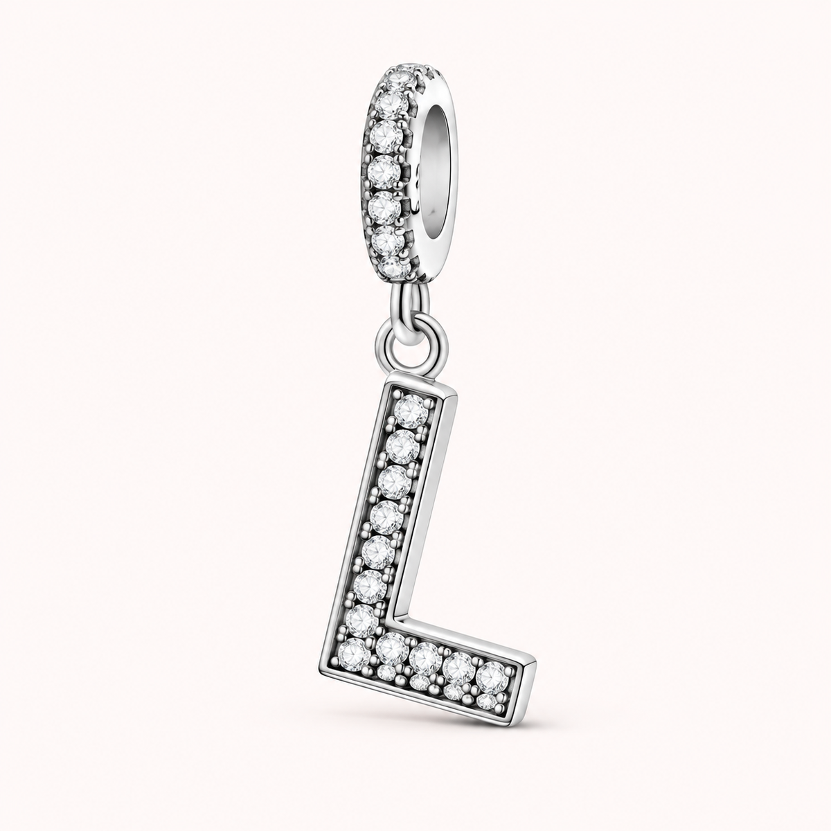 Charm letra L modelo colgante