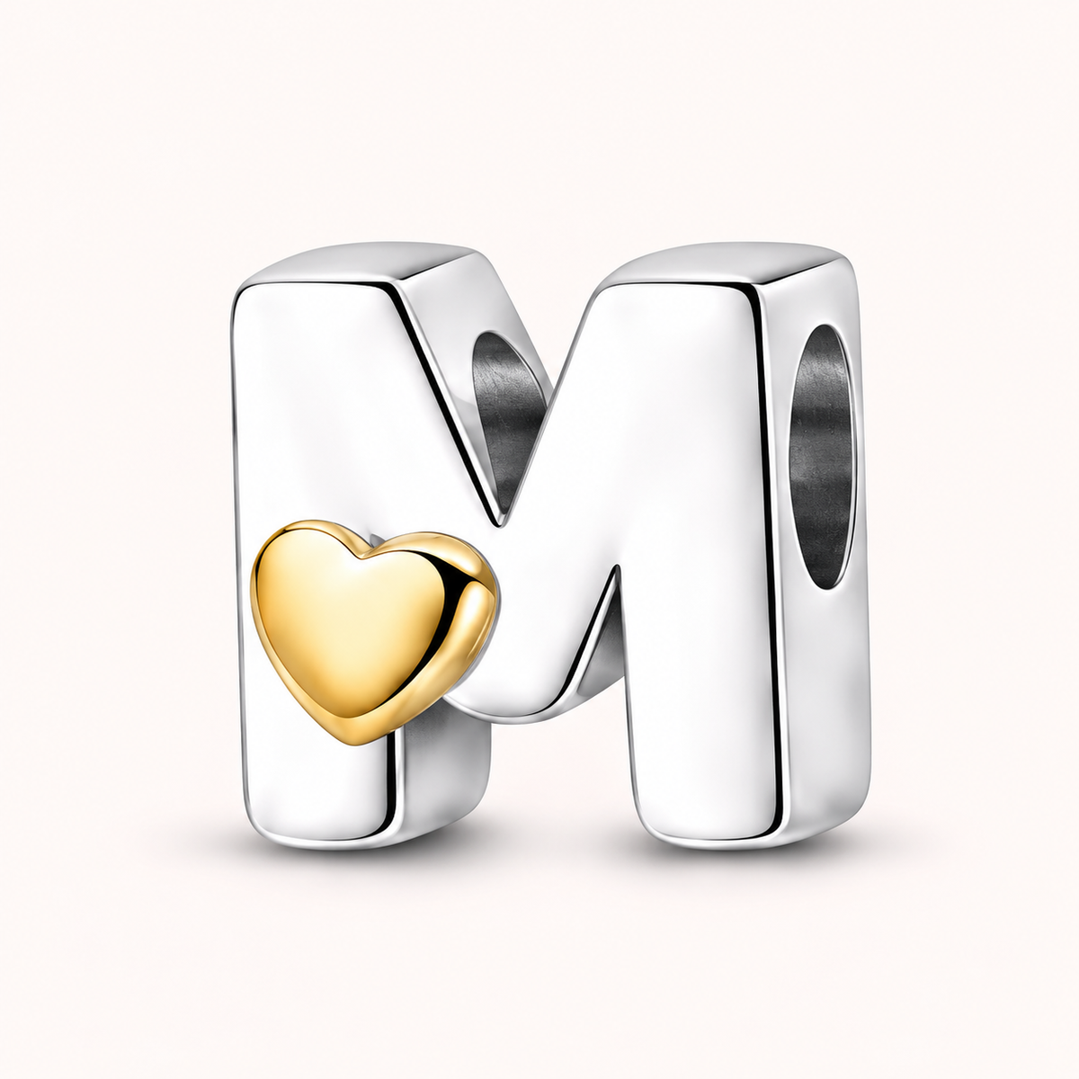 Charm letra M modelo corazon