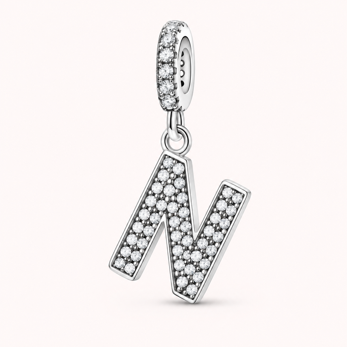 Charm letra N modelo colgante