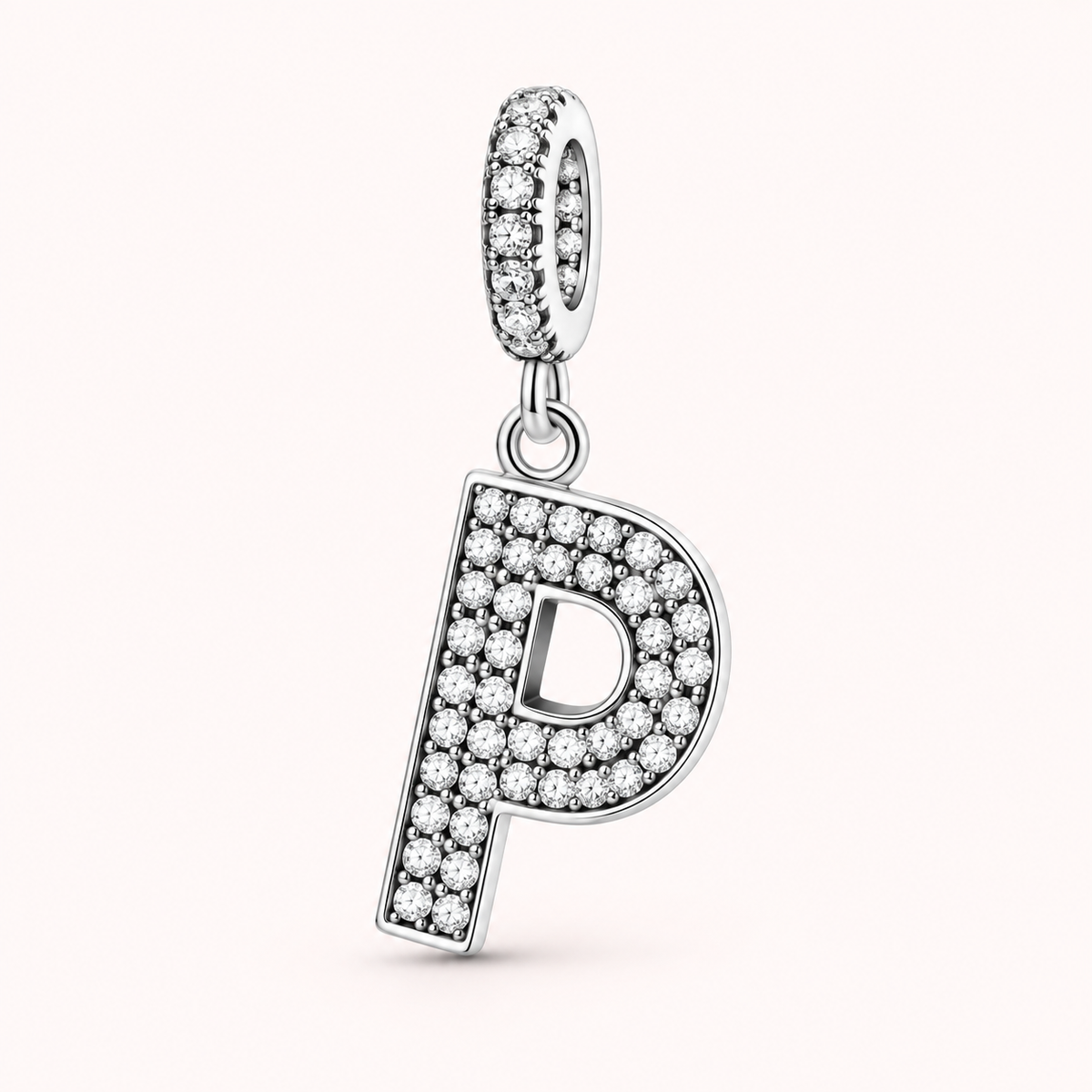 Charm letra P modelo colgante