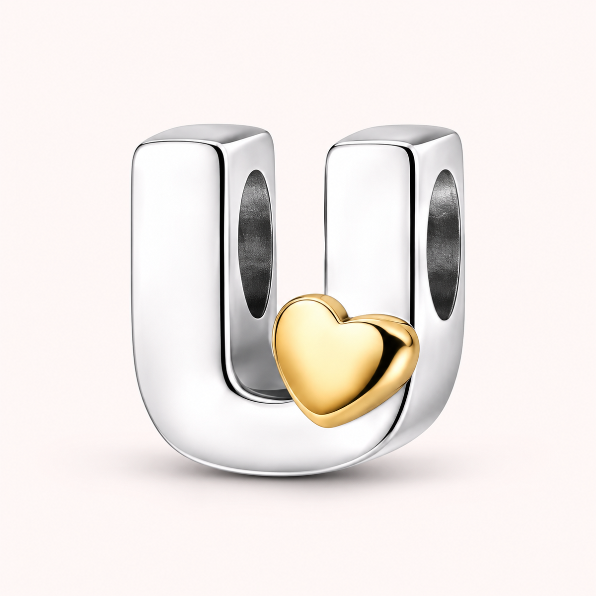 Charm letra U modelo corazon